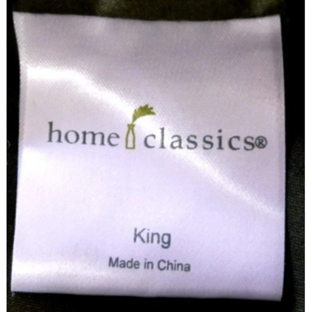 Kohl's HOME CLASSICS Christmas green, red & tan blanket quilt KING 100 x 85